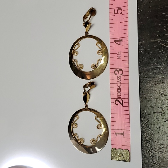 Clip on vintage dangle earrings - Picture 4 of 4